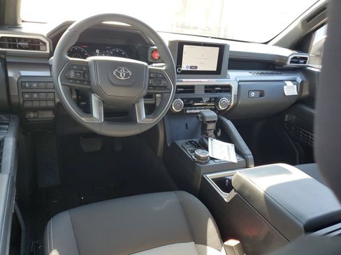 Certified 2026 Toyota Tacoma TRD Off-Road AWD/4WD image 9