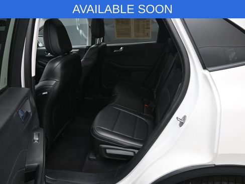 Used 2022 Ford Escape SEL w/ Technology Package FWD image 31