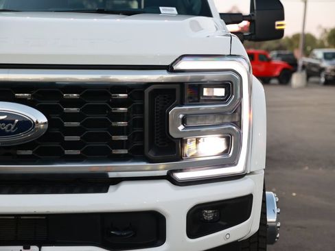 Used 2025 Ford F450 Platinum w/ FX4 Off-Road Package AWD/4WD image 5