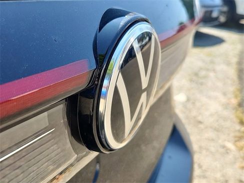 New 2025 Volkswagen Taos SE image 16