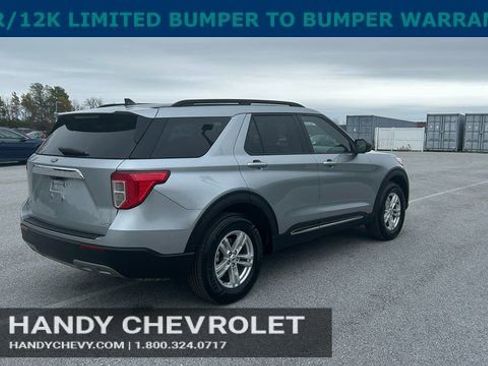 Used 2022 Ford Explorer XLT w/ Equipment Group 202A image 3