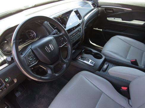 Certified 2023 Honda Passport EX-L image 17