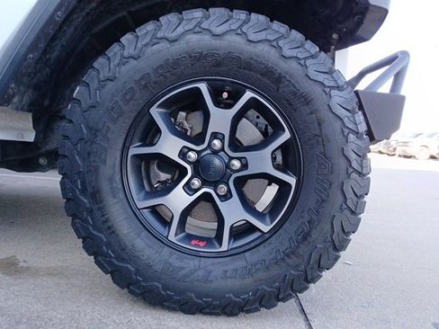 Used 2018 Jeep Wrangler Unlimited Rubicon w/ LED Lighting Group image 6