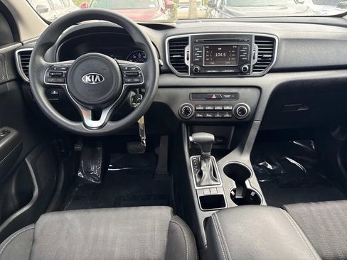 Used 2019 Kia Sportage LX FWD image 16
