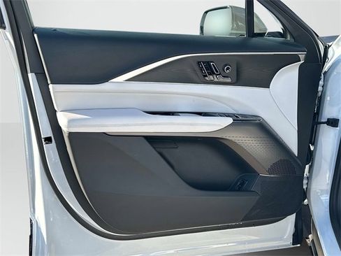 New 2026 Cadillac Lyriq Luxury image 8