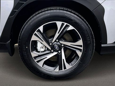 Used 2024 Subaru Crosstrek 2.0i Premium w/ Crosstrek Mirror Package image 42