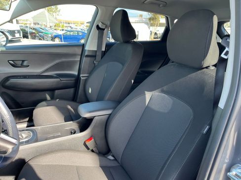 Used 2025 Hyundai Kona SEL FWD image 29