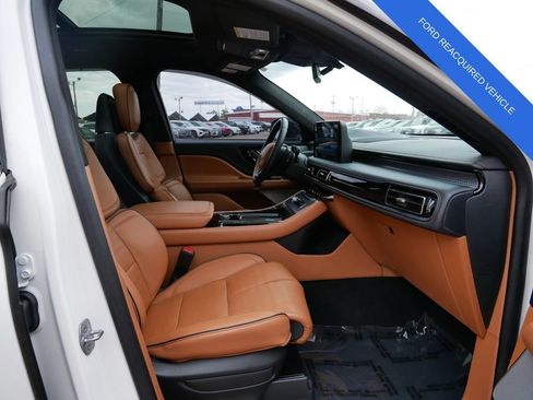 Used 2025 Lincoln Aviator Black Label AWD/4WD image 8
