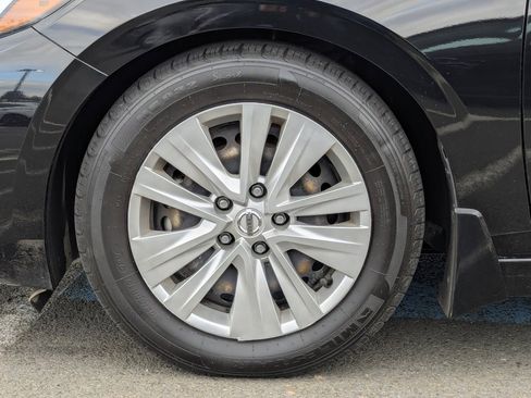 Used 2020 Nissan Sentra S image 35