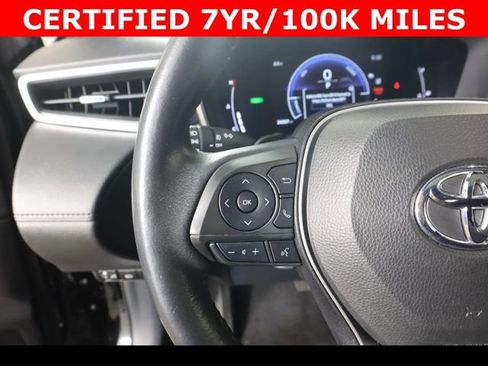 Used 2023 Toyota Corolla Cross XSE image 19
