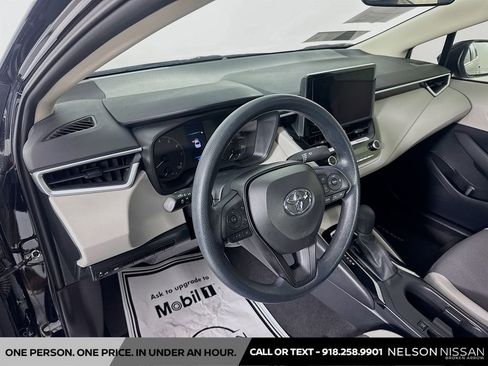 Used 2024 Toyota Corolla LE FWD image 9