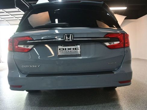 Used 2024 Honda Odyssey Elite image 14