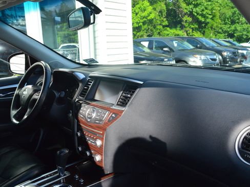 Used 2015 Nissan Pathfinder Platinum AWD/4WD image 35