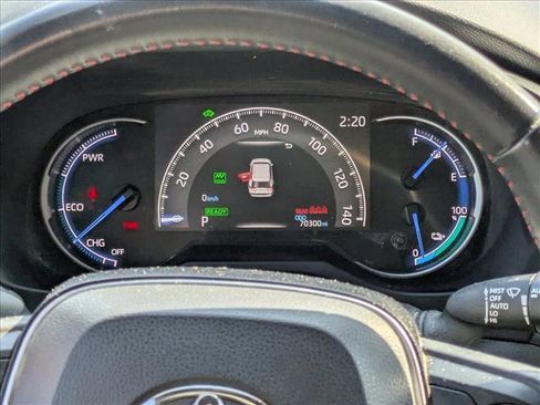 Used 2021 Toyota RAV4 SE w/ Weather & Moonroof Package image 17