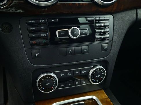 Used 2015 Mercedes-Benz GLK 350 4MATIC image 22