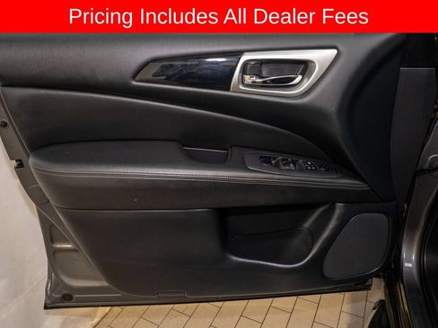 Used 2020 Nissan Pathfinder SV w/ Cargo Package FWD image 12