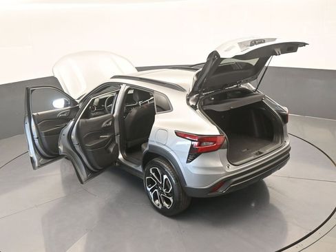 Used 2024 Chevrolet Trax RS w/ Sunroof Package image 69