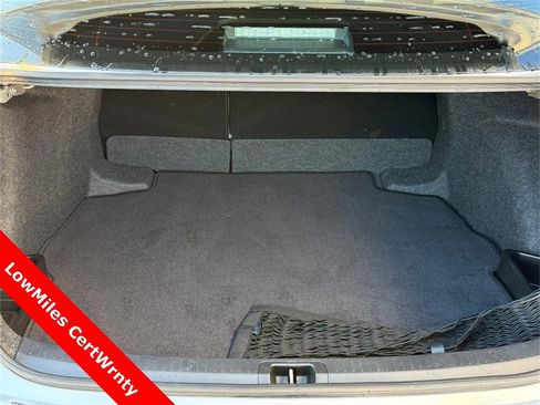 Used 2025 Toyota Corolla LE image 9