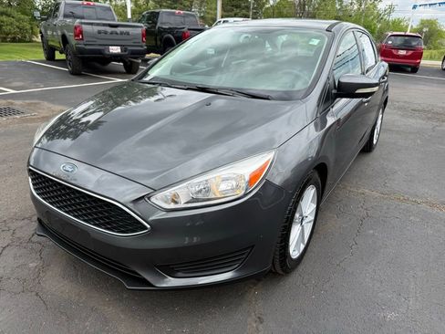 Used 2017 Ford Focus SE FWD image 7
