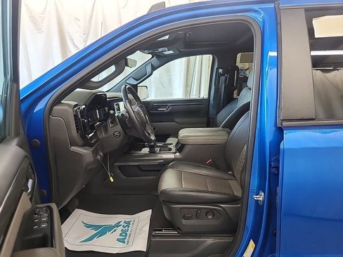 Used 2023 Chevrolet Silverado 1500 ZR2 w/ Technology Package AWD/4WD image 12