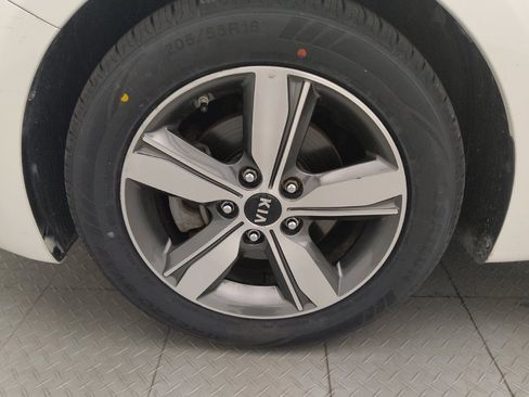 Used 2018 Kia Forte S FWD image 31