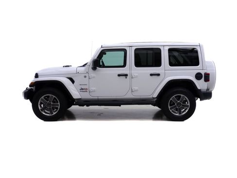 Used 2021 Jeep Wrangler Unlimited Sahara w/ LED Lighting Group AWD/4WD image 3