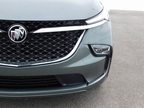 Used 2023 Buick Enclave Avenir w/ Avenir Technology Package image 9