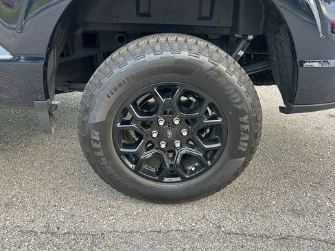 Used 2025 Ford F150 Lariat image 9