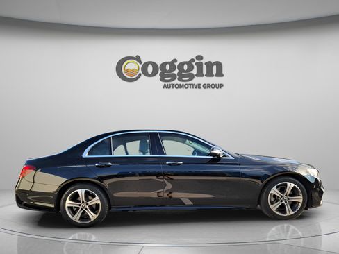 Used 2018 Mercedes-Benz E 300 image 4