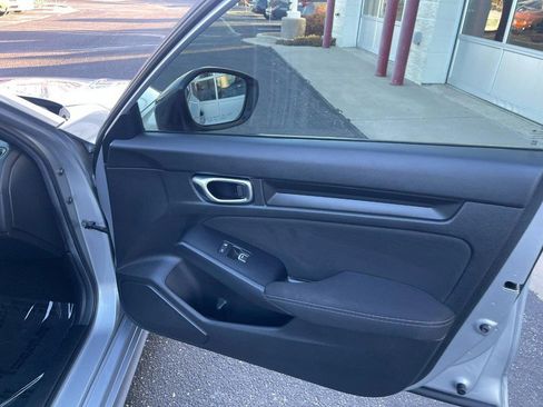 Used 2025 Honda Civic Sport image 11