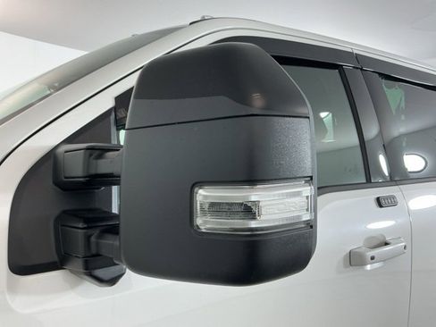 Used 2025 Ford F450 Platinum w/ FX4 Off-Road Package image 13