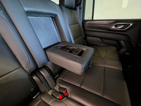 Used 2022 Chevrolet Suburban LT AWD/4WD image 55