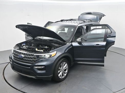 Used 2023 Ford Explorer XLT w/ Equipment Group 202A AWD/4WD image 42