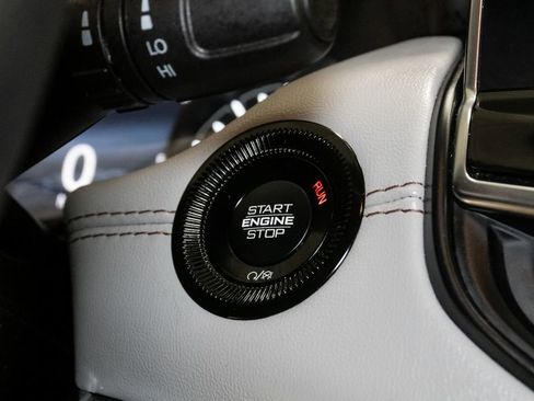 Used 2024 Jeep Compass Limited image 14