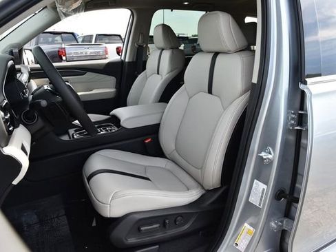 New 2026 Honda Pilot Touring image 23