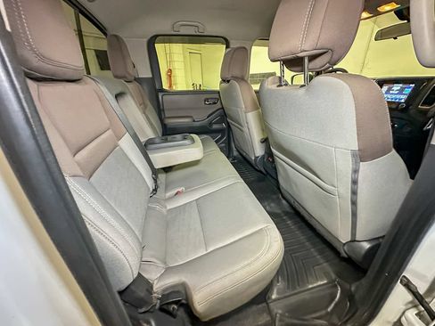 Used 2022 Nissan Frontier SV w/ Technology Package AWD/4WD image 22