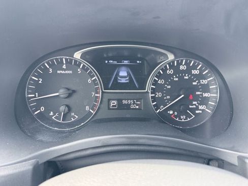 Used 2014 Nissan Pathfinder SV AWD/4WD image 10