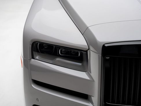 Used 2024 Rolls-Royce Cullinan Black Badge w/ Driver's Package AWD/4WD image 13