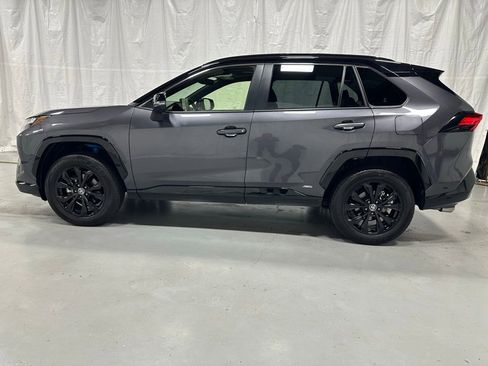 Used 2025 Toyota RAV4 XSE w/ Weather Package AWD/4WD image 4