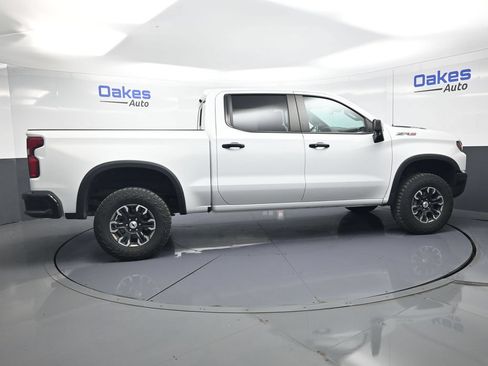 Used 2024 Chevrolet Silverado 1500 ZR2 AWD/4WD image 9