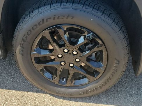 Used 2020 Chevrolet Traverse LT FWD image 33