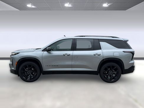 Certified 2024 Chevrolet Traverse RS FWD image 2