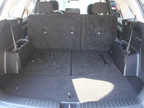 Certified 2023 Kia Sorento LX FWD image 10