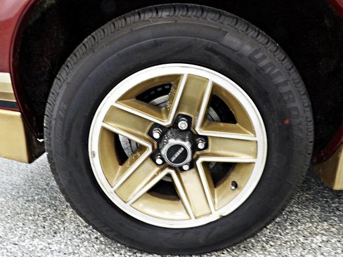 Used 1987 Chevrolet Camaro Z28 RWD image 17