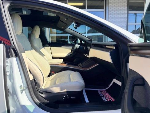 Used 2021 Tesla Model S Plaid image 36