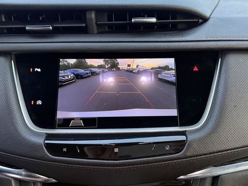 Used 2020 Cadillac XT5 Premium Luxury FWD image 19