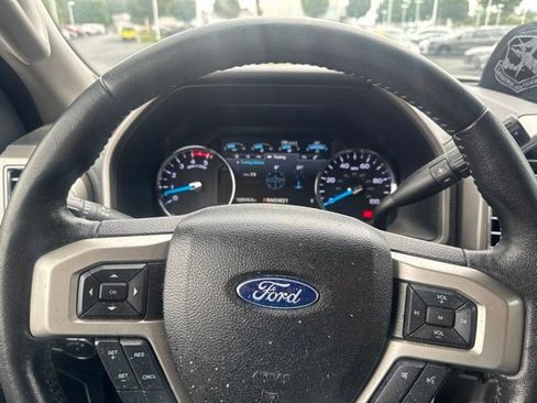Used 2017 Ford F250 Lariat w/ Lariat Value Package AWD/4WD image 11