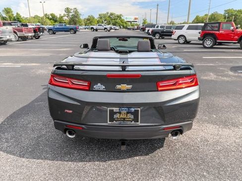 Used 2018 Chevrolet Camaro LT RWD image 8