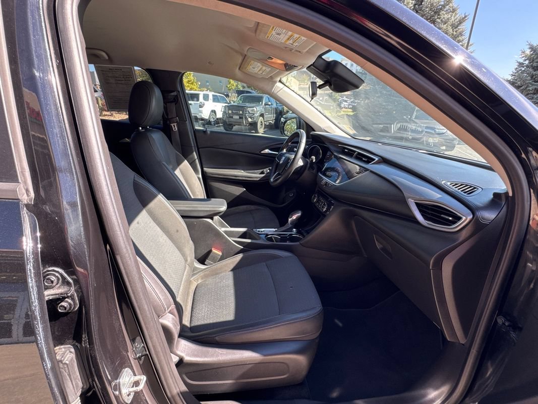 Used 2020 Buick Encore GX Select AWD/4WD image 17