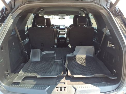 Used 2020 Ford Explorer XLT w/ Equipment Group 202A AWD/4WD image 8